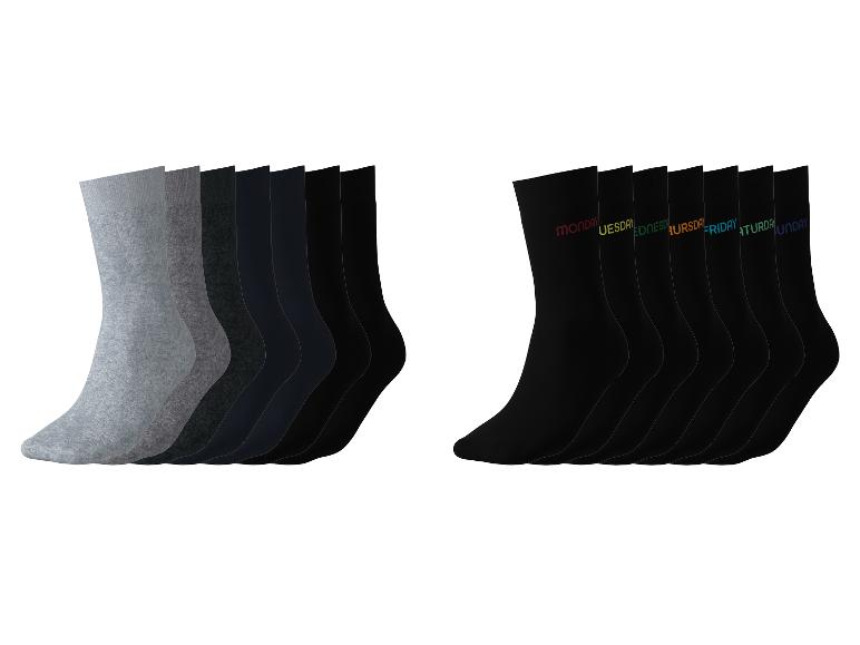 Set grijze en zwarte sokken.