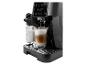 DeLonghi koffiezetapparaat bereidt een latte macchiato in een glas.