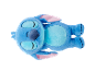 Zachte blauwe pluche knuffel met gesloten ogen, liggend op de rug.