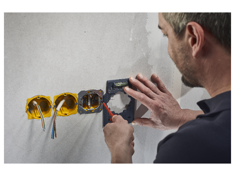 wolfcraft Drill-Jig „Elektro I 5976000 I Markeer-, uitlijn- en boorsjabloon voor schakelaar- en contactdoosinstallaties in metselwerk