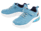 Blauwe kindersneakers met LED-verlichting.