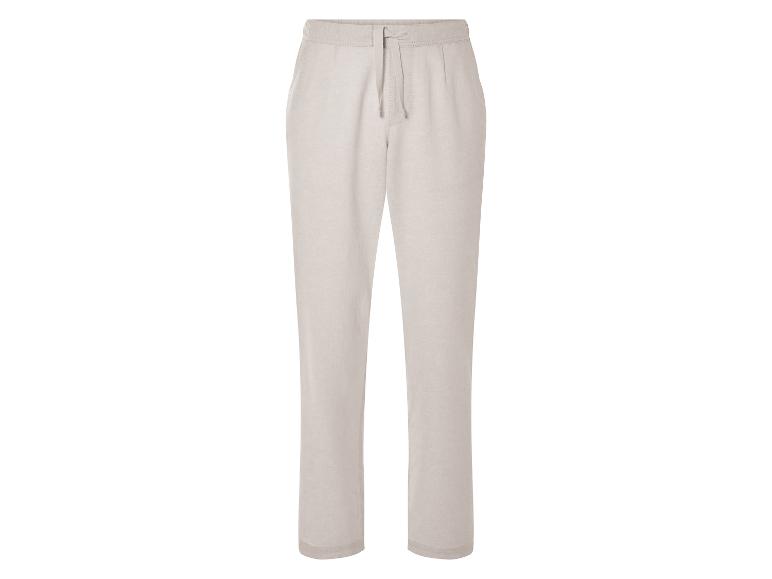 Beige joggingbroek.