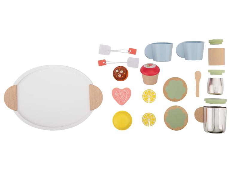 Theespeelset met dienblad, kopjes, theezakjes, gebak en accessoires.