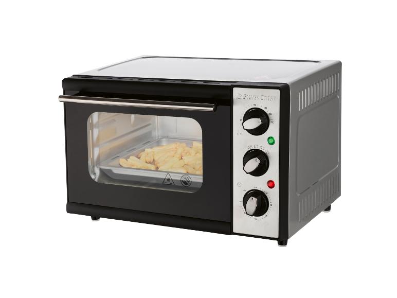 SilverCrest minioven met frietjes op een bakplaat.