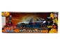 Naruto Shippuden-figuur en een 1993 Mazda RX-7 diecast-auto.