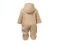 Beige wollen babyoverall met capuchon en omvouwbare mouwen en pijpen.