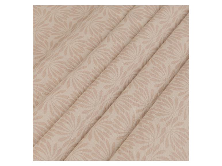 Beige stof met gestileerd bladmotief.