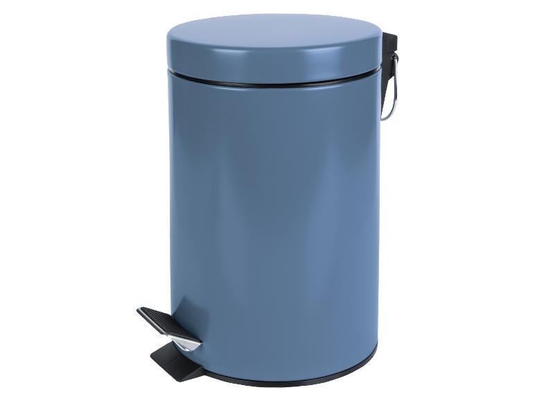 Een blauwe pedaalemmer.