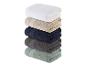 Stapel badhanddoeken: wit, beige, donkerblauw, grijs en groen.