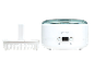 Witte ultrasone reiniger met digitaal display en een aparte witte mand.