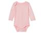 Roze baby body met lange mouwen.