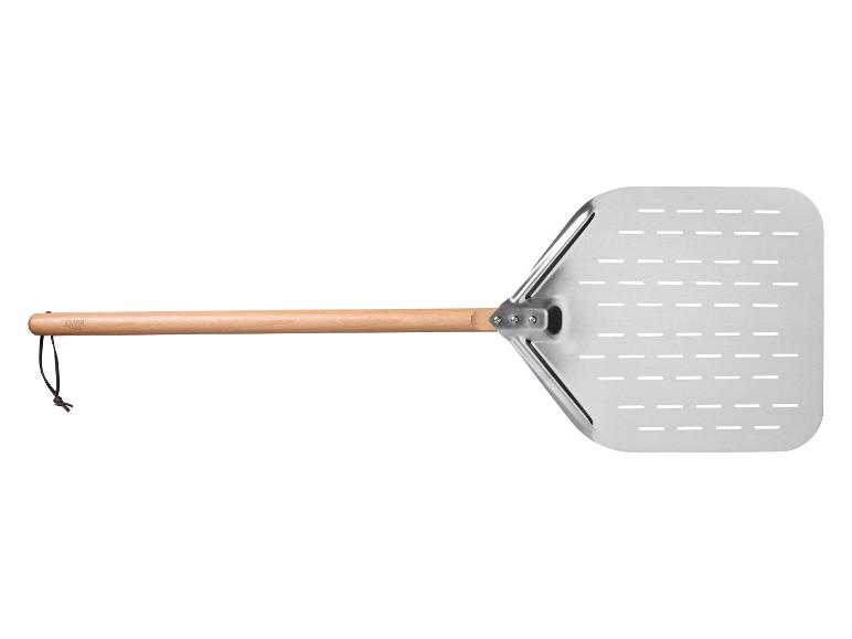 Geperforeerde pizzaple met houten handvat en koord.