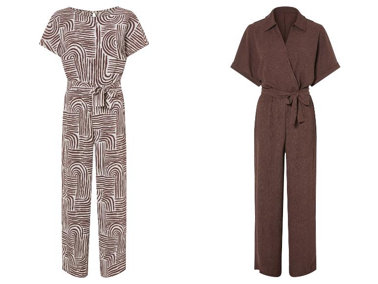 Twee bruine jumpsuits: één met geometrisch patroon, de ander effen.