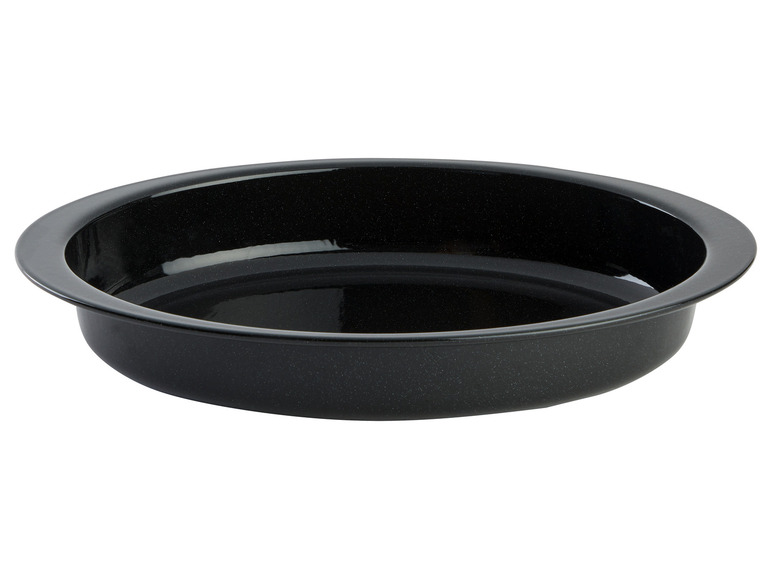Een zwarte, ronde bakvorm voor bakken.