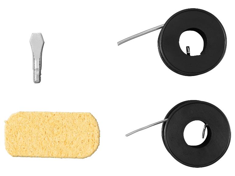 Soldeerboutpunt, spons en twee rollen soldeerdraad.