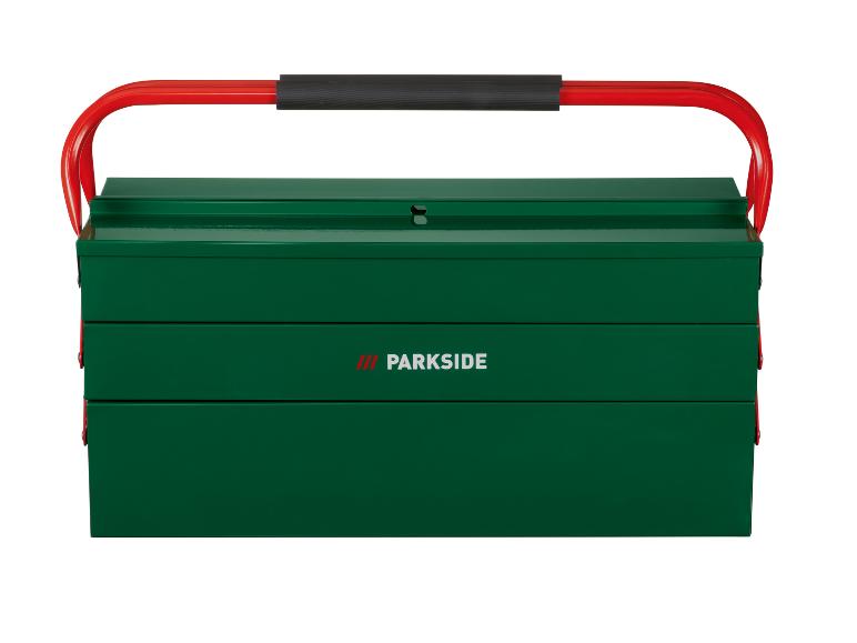 Groene gereedschapskist met rode handvatten en zwarte grip.