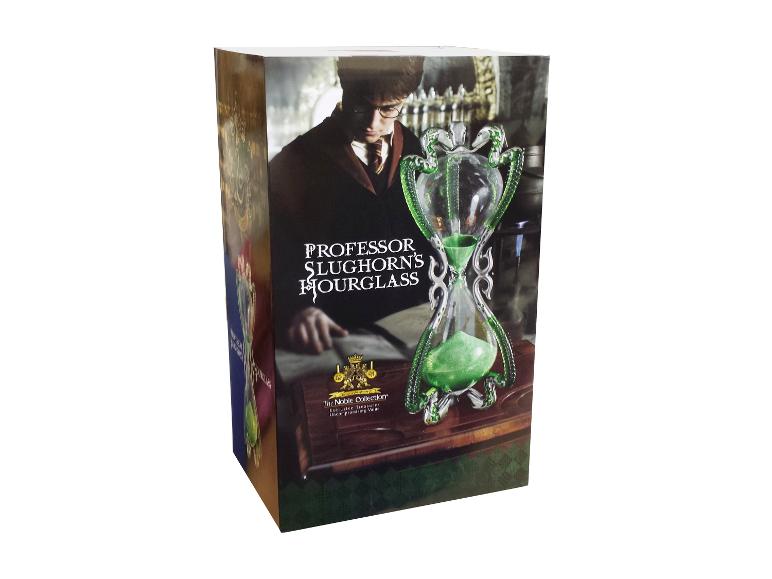 Decoratieve doos met de replica van de zandloper van professor Slakhoorn van The Noble Collection.
