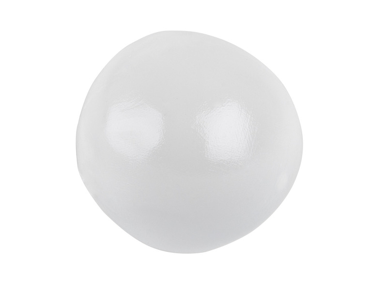 Een witte vloeistofdruppel op een witte achtergrond.