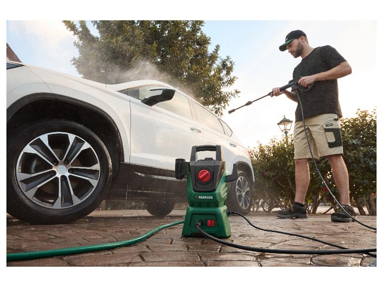Auto wassen met Parkside hogedrukreiniger.