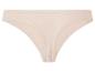 Een paar beige damesonderbroeken.