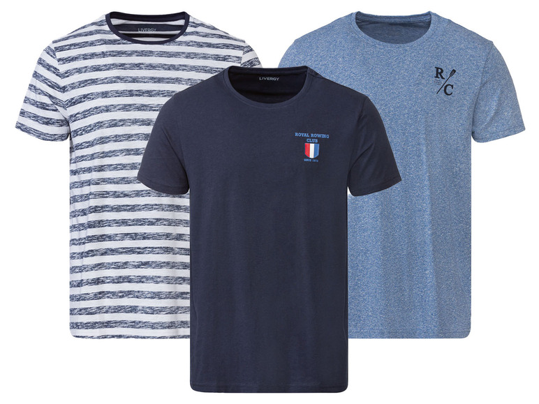 Drie T-shirts: gestreept, donkerblauw met 'Royal Rowing Club' logo, en lichtblauw met 'RC' logo.