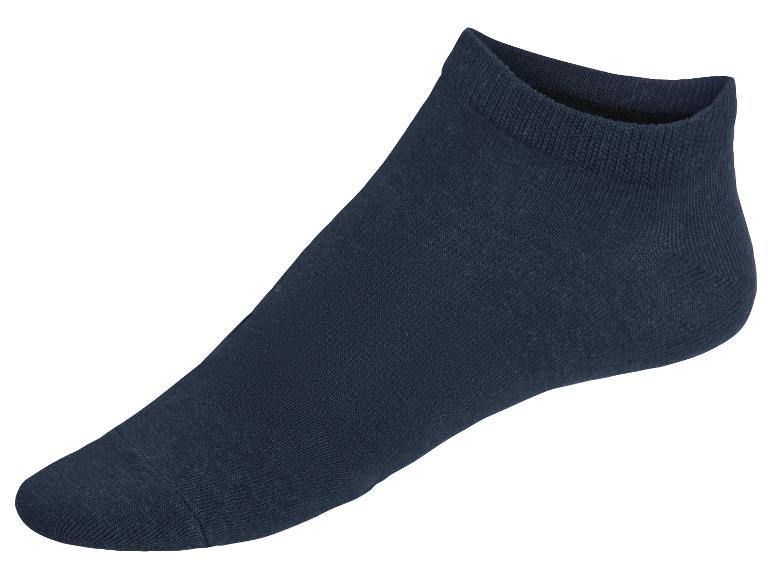 Donkerblauwe, korte sok.