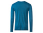 Een donkerblauwe longsleeve T-shirt.