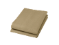 Gevouwen beige stof op een zwarte achtergrond