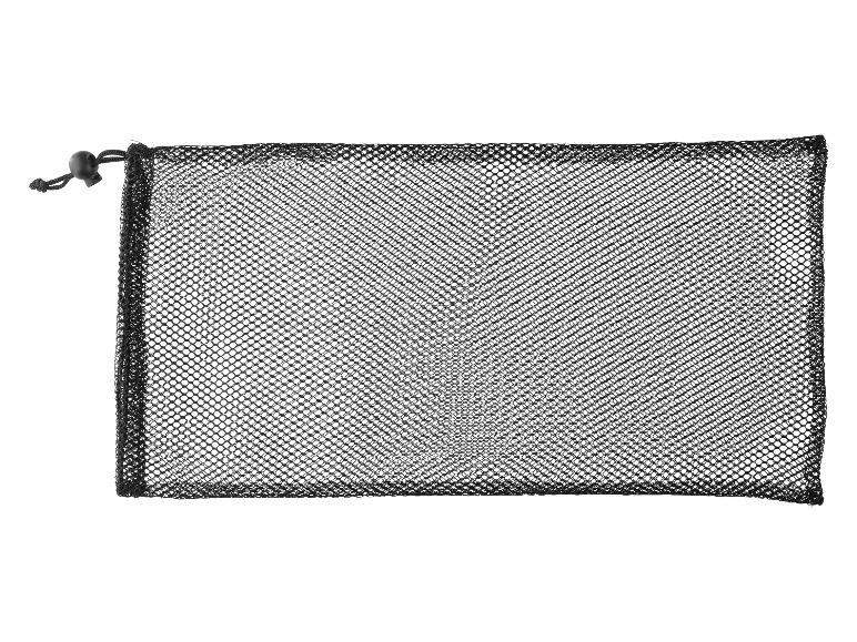 Zwart mesh zakje met trekkoord.