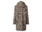 Leopardprint regenjas met capuchon, achteraanzicht.