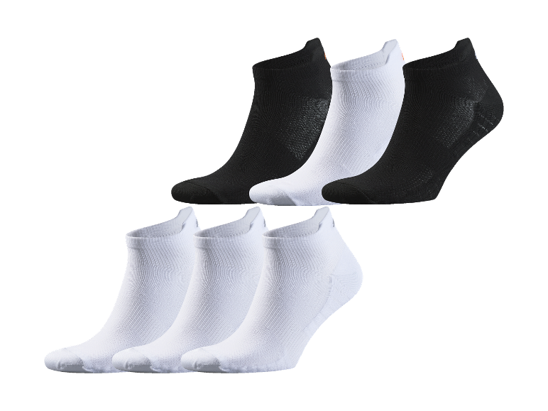 Set korte sokken: wit en zwart.