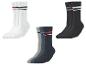 Drie paar katoenen sportsokken in wit, zwart en grijs/blauw.