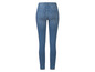 Een paar blauwe skinny jeans voor vrouwen.