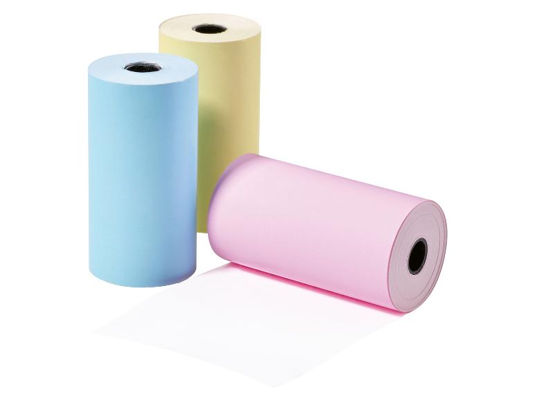Rollen thermisch papier in roze, blauw en geel.
