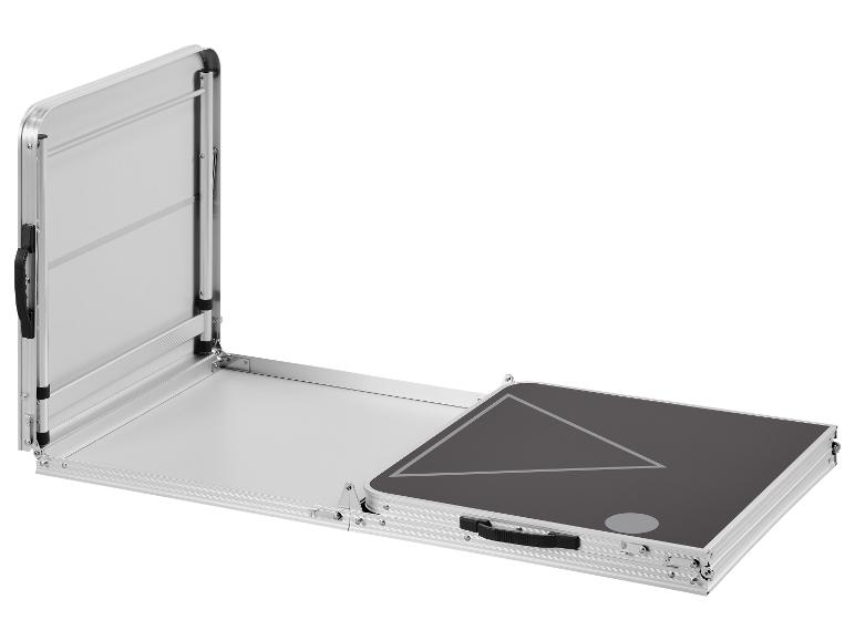 Vouwbare aluminium tafel en game-blad: compact ontwerp.