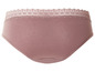 Een roze onderbroek met kant.