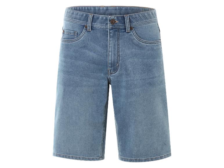 Lichte blauwe jeans shorts.