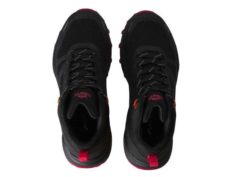 Zwarte Crivit wandelschoenen.