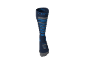 Donkerblauwe en grijze sportsok met blauwe strepen en tekstdetails.