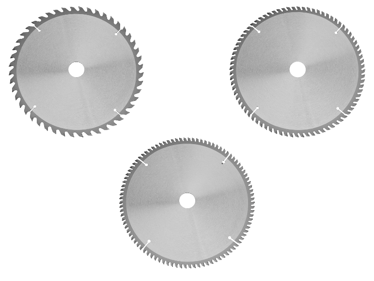Drie cirkelvormige zaagbladen op een witte achtergrond.