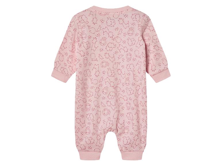 Roze babypak met dierenprint.