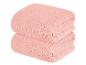 Twee zachte, roze handdoeken.