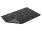 Donkergrijze badmat, zachte textuur.