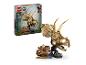 LEGO Jurassic World set met een Triceratops schedel en een minifiguur.