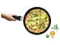 Groenteomelet in pan: broccoli, paprika. Gezond recept.