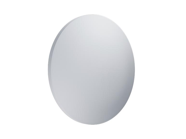 Witte, ronde tablet of pastille op een witte achtergrond