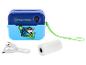 Blauwe en turquoise instant camera voor kinderen met een rol papier en een USB-kabel.