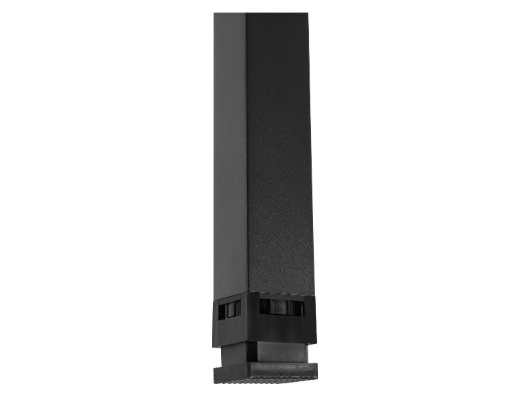 Zwart metalen poot met kunststof voet, geïsoleerd op een witte achtergrond.