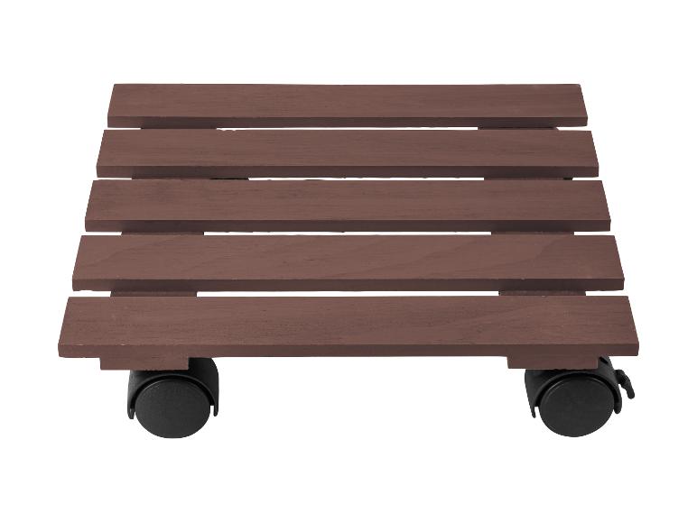 Bruin houten plantenkarretje op wieltjes.