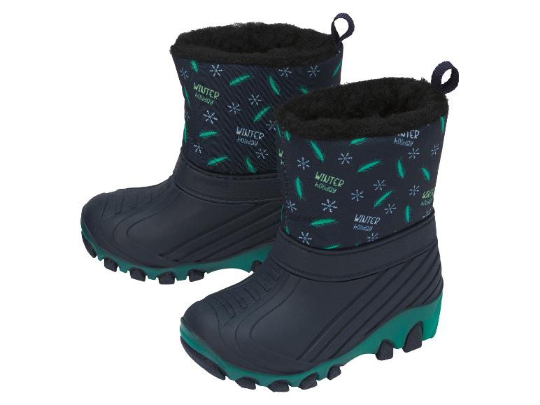 Kindersneeuwlaarzen met donkerblauw en groen patroon en de tekst 'WINTER holiday'.